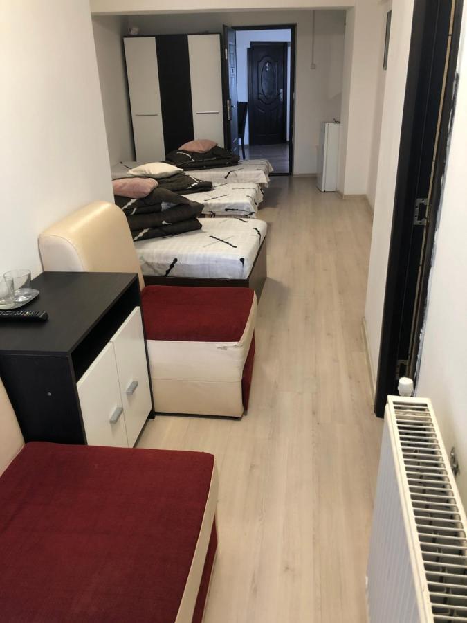 Hostel Mialma Onesti Exteriér fotografie