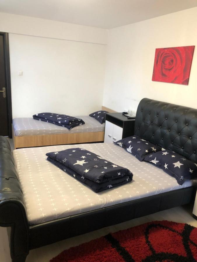 Hostel Mialma Onesti Exteriér fotografie